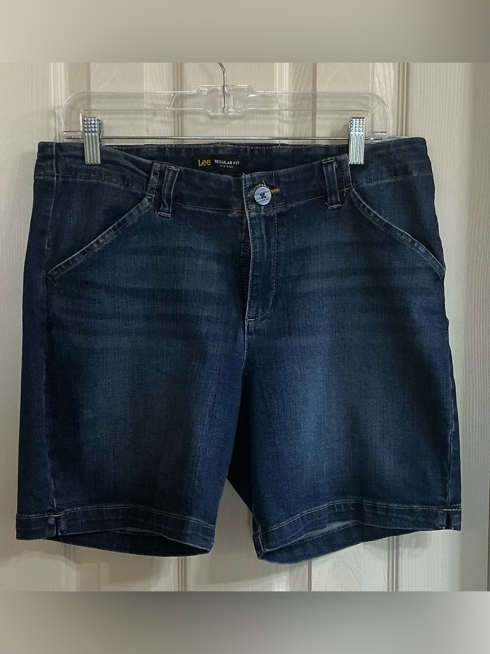 Lee Regular Fit Mid-Rise Jean Shorts EXCELLENT COND SZ 12 MED